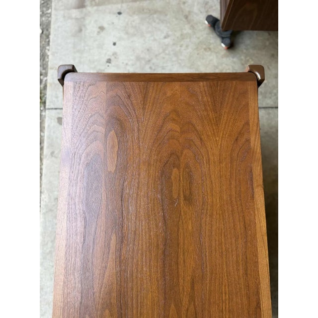 Bassett Mid Century Modern End Side Cocktail Table For Sale - Image 10 of 10