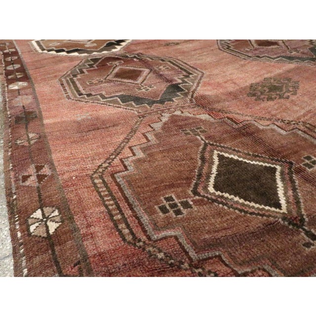 Galerie Shabab Collection Mid-20th Century Handmade Turkish Anatolian Room Size Carpet For Sale In New York - Image 6 of 10