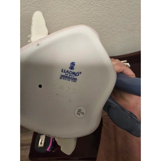 Blush Lladró Figurine "Happy Anniversary" For Sale - Image 8 of 10