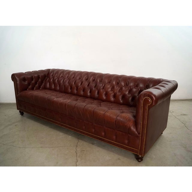 George Smith 1970’s Hollywood Regency Tufted Leather Chesterfield Sofa For Sale - Image 4 of 12