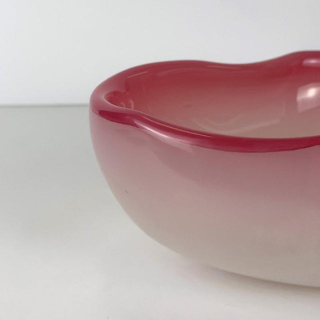 Large Murano Glass Bowl in Pink Alabastro from Archimede Seguso, Italy, 1960s For Sale - Image 4 of 10