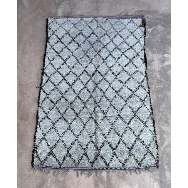1970s Moroccan Beni Ourain Rug - 5'7" X 8'10" For Sale - Image 10 of 10