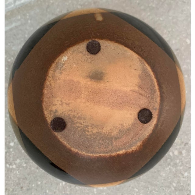 Vintage Robert Maxwell Mid-Century Modern Art Pottery Vase, Vessel for Pottery Craft With Earth-Tone Overlapping Contrasting Circles in a Salt Glaze For Sale - Image 11 of 12