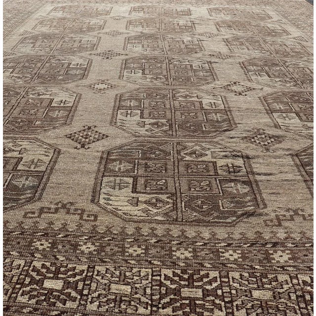 Mid 20th Century Hand-Knotted Turkomen Ersari Rug in Wool With All-Over Repeating Gul Design For Sale - Image 4 of 13