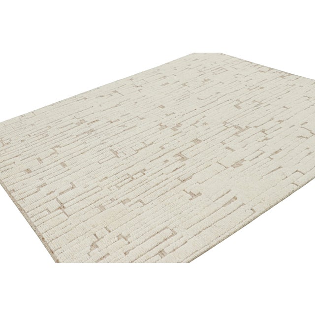 Not Yet Made - Made To Order Rug & Kilim’s Contemporary Rug in White with High-Low Geometric Patterns - 6x8 For Sale - Image 5 of 7