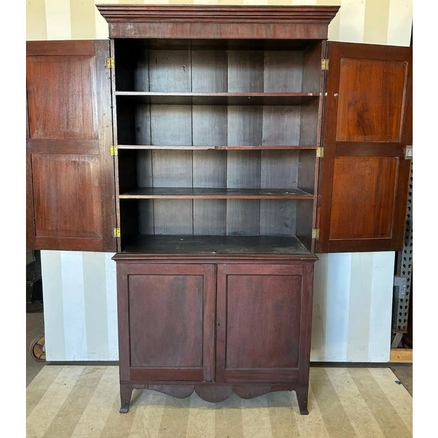 Late 18th/Early 19th Century Virginia Federal Period Linen Press For Sale - Image 4 of 11