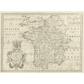 Antique Map of France by British Mapmaker Wells, 1710 For Sale