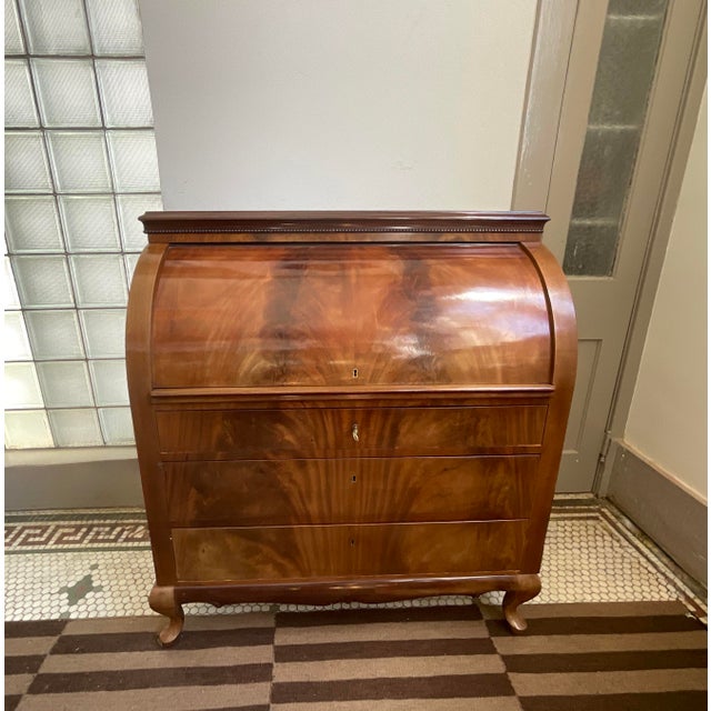 A classic European design that effortlessly bridges traditional charm and modern utility. Add timeless elegance and...