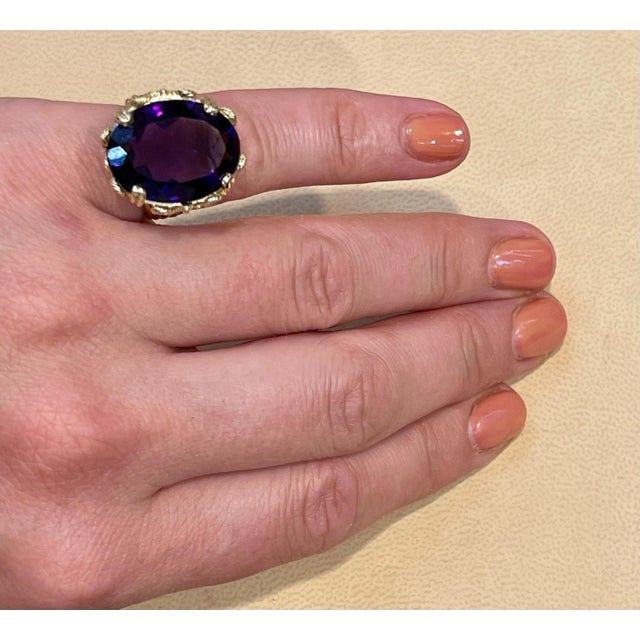 13 Carat Oval Bolivian Amethyst Cocktail Ring in 14 Karat Yellow Gold For Sale - Image 13 of 18