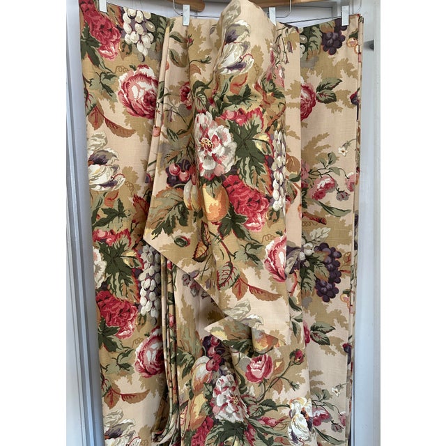 Vintage set of Thomasville Floral & Grape pattern Drapes with Valence. Has a ralph lauren look. perfect in a guest room....