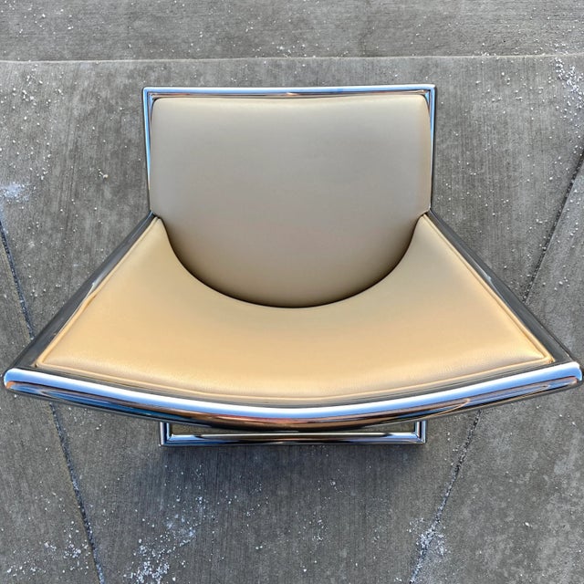 Platinum Mid 20th Century Tubular Chrome & Leather Scissor Chair Attributed to Ward Bennett For Sale - Image 8 of 13
