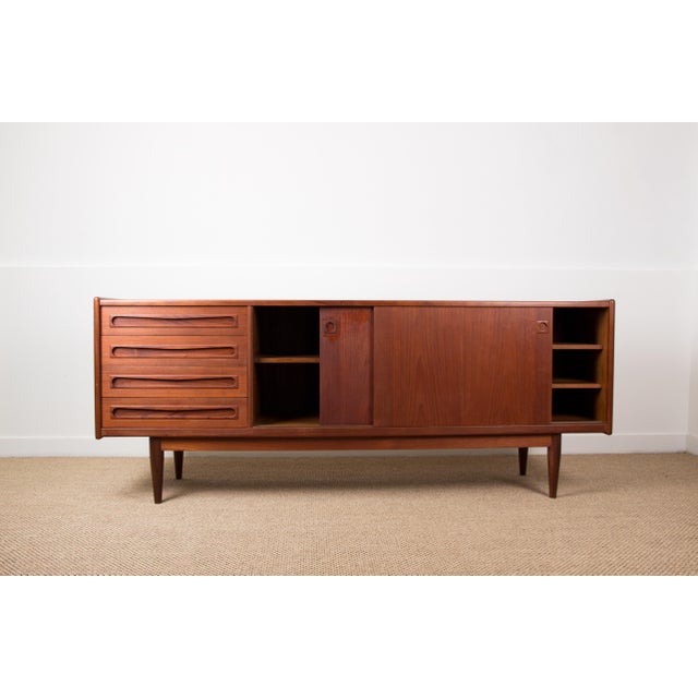 Danish Teak Sideboard by Johannes Andersen for Skaaning Mobelfabrik, 1960 For Sale - Image 15 of 18
