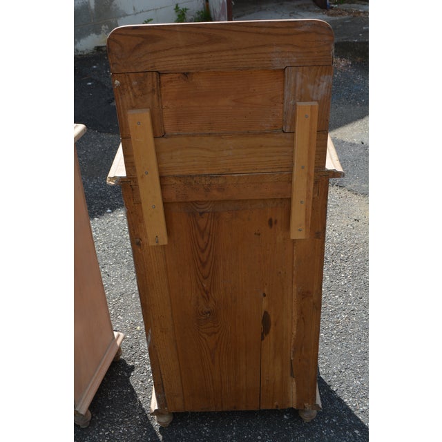 1960s Vintage Pair Rustic Pine Wood Nightstands W/ Drawer / Cupboard & Back Splash For Sale - Image 5 of 18