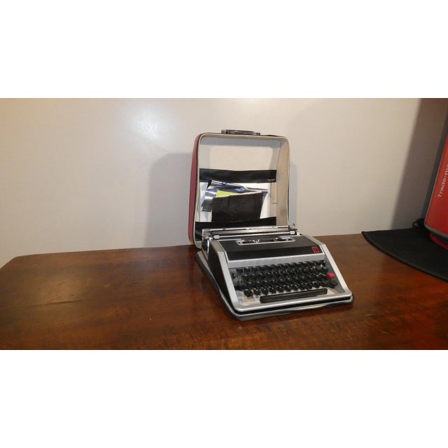 Lettera DL Typewriter from Olivetti, Italy, 1965 For Sale - Image 6 of 18