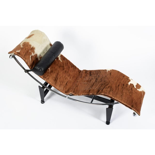 Mid-Century Modern Vintage Cassina Lc4 Cowhide Leather Chaise Lounge Chair by Le Corbusier 1960s For Sale - Image 3 of 16
