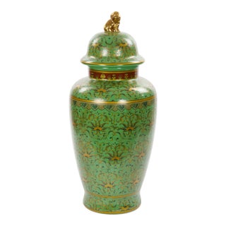 Large 20th Century Chinese Export Hand-Painted Enameled Lidded Decorative Urn For Sale
