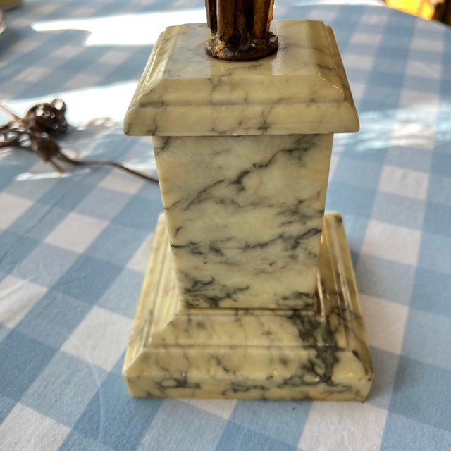 Beautiful vintage carved marble and tole lamp // Tole tulip flowers // Made in Italy // midcentury marble accent lamp / alabaster table lamp For Sale In Kansas City - Image 6 of 9