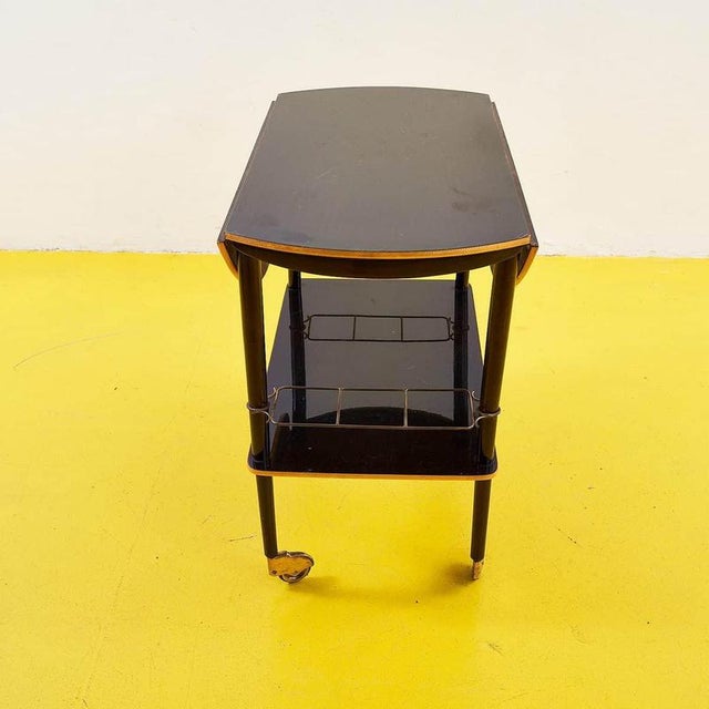 Item : discover the charming art deco-style serving trolley, designed in the 1940s. This unique piece combines...