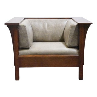 Stickley Furniture Solid Quarter Sawn Oak Mission Arts & Crafts Style 42" Accent Arm Chair For Sale