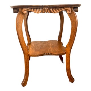 Antique Quarter-Sawn White Oak Accent Table With Lower Shelf For Sale