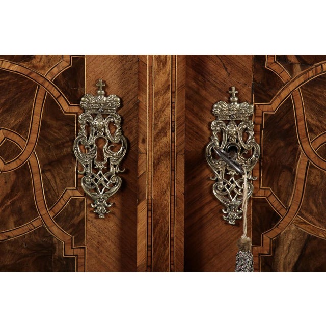 Small Antique Baroque Cabinet in Walnut, 1750 For Sale - Image 11 of 18
