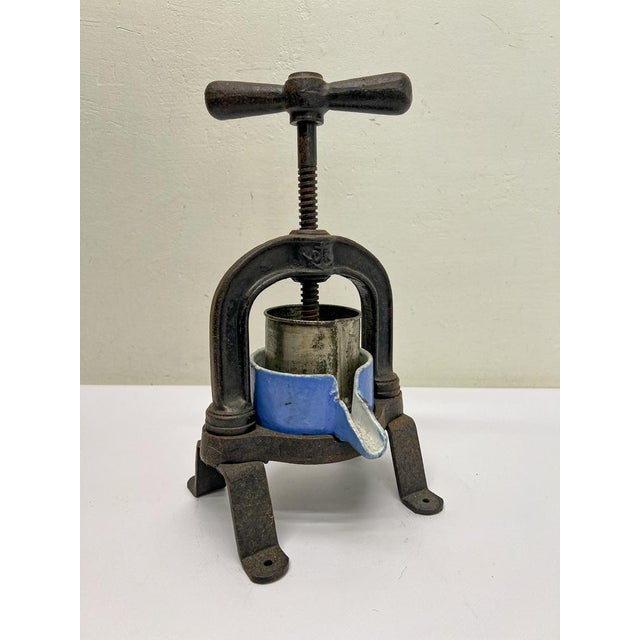 1920s Antique French Cast Iron Fruit Press from Camion Frères, 1920s For Sale - Image 5 of 12