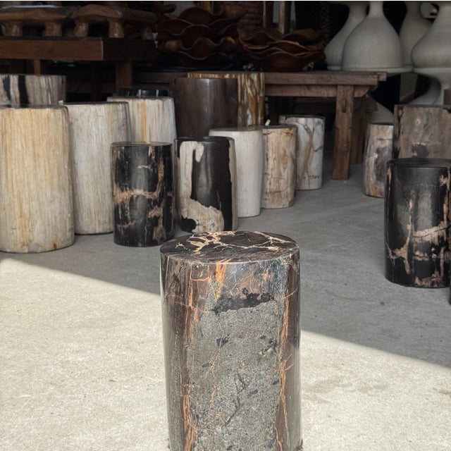 Small Side Table in Black Petrified Wood with Beige Streaks and Grey Sides, 1980s For Sale - Image 12 of 18