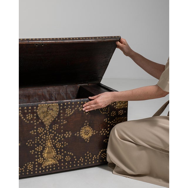 Wood Chest with Brass Accents, Antique, United Kingdom, 19th Century For Sale - Image 13 of 18