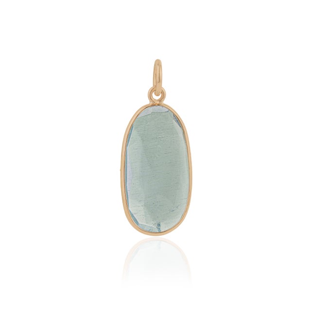 Metal Asian Antique Style Uncut 3.55 Carat Aquamarine Pendant 14k Gold Charm Jewelry For Sale - Image 7 of 16