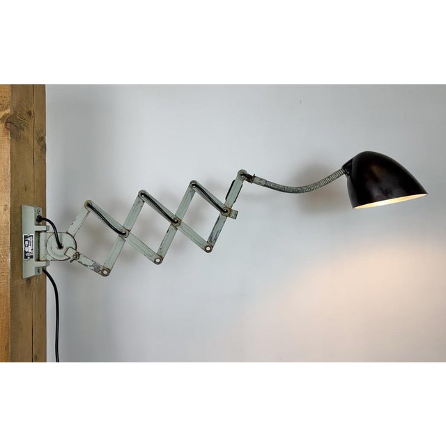 Industrial Green Scissor Wall Lamp from Elektroinstala, 1960s For Sale - Image 15 of 18