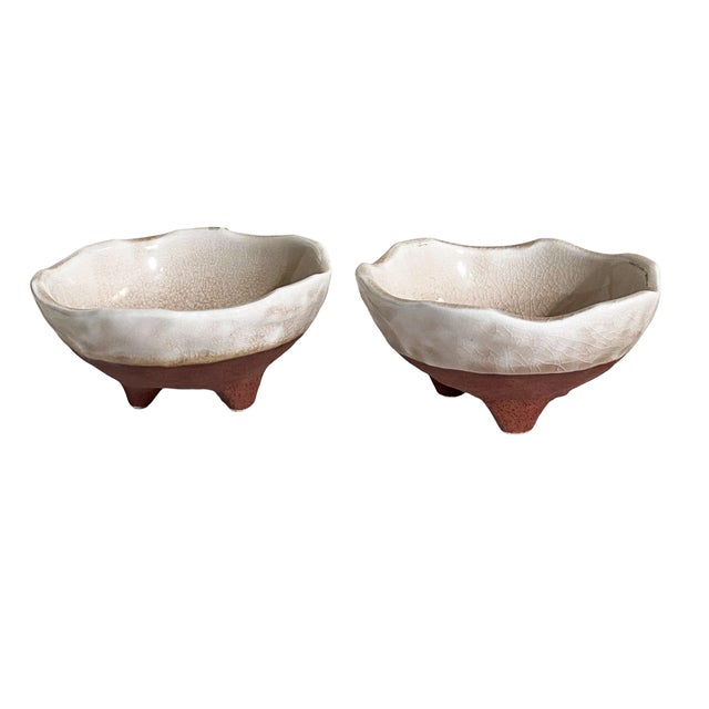 Vintage Set of Two elegant Chinoiserie Ceramic Bowls with amazing shape over three legs ,base painted with brown glaze...