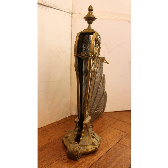 English Circa 1900 English Brass Fireplace Fan For Sale - Image 3 of 8
