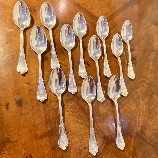 Victorian Set of 12 Antique Tiffany & Co. Sterling Silver "Beekman" Pattern Spoons in Original Box Pat., 1868 For Sale - Image 3 of 8