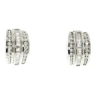 Late 20th-Century 2.75 Carat Total Weight Natural Diamond Half Hoop Earrings, Pair For Sale