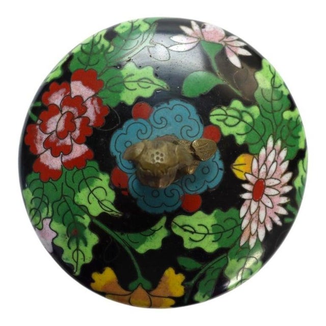 1920s Antique Chinese Floral Cloisonne Enameled Lidded Tea Consister With Foo Dog For Sale - Image 5 of 15