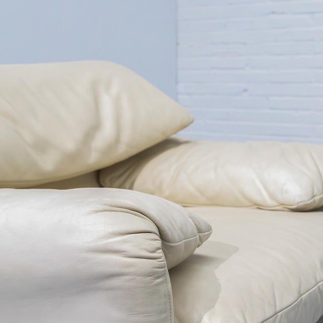 Cream Maralunga Chair by Vico Magistretti for Cassina, 1970s For Sale - Image 8 of 11