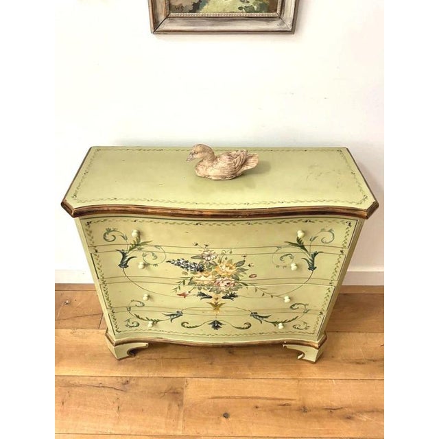 Wood Early 20th Century Hand-Painted Serpentine Chest of Drawers For Sale - Image 7 of 14