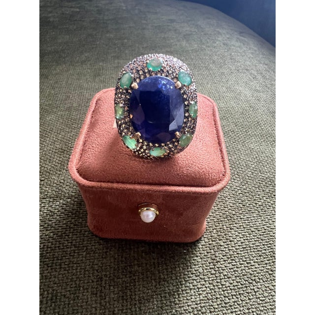 Bochic “Orient” Vintage Sapphire & Emerald Ring Set In 18K Gold & Silver For Sale - Image 4 of 11