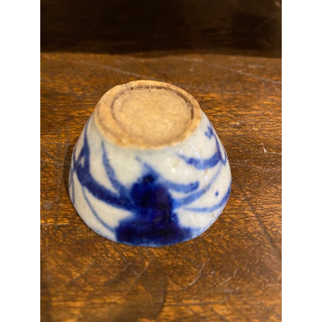 19th Century Small 19th Century Chinese Porcelain Blue & White Wine Cup For Sale - Image 5 of 9