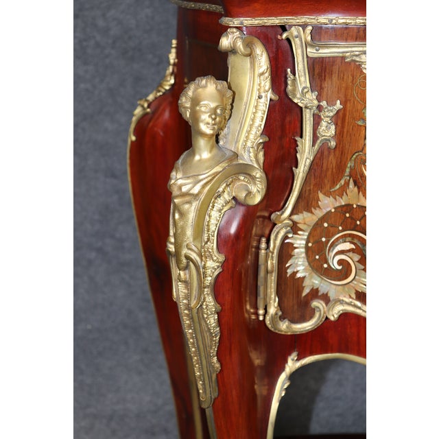 Late 19th Century Signed J.Groschkus Abalone & Mother of Pearl Figural Bronze Bowed Glass Vitrine For Sale - Image 4 of 17