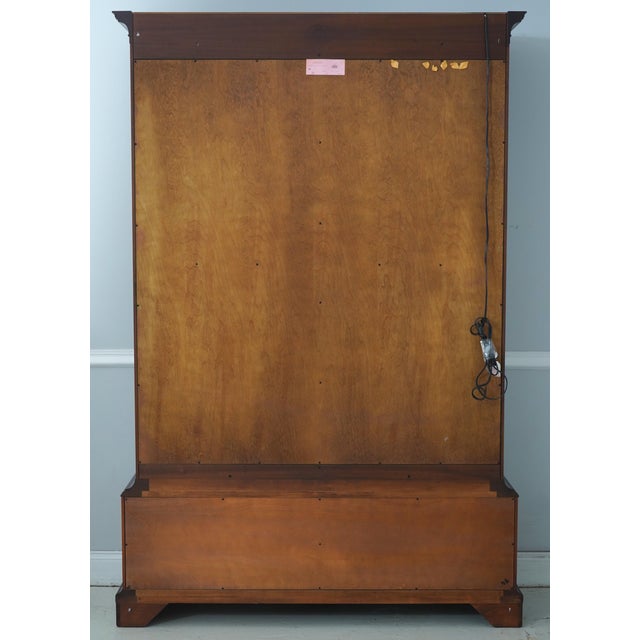 Henkel Harris Model 2302 Mahogany Curio Cabinet For Sale - Image 17 of 18