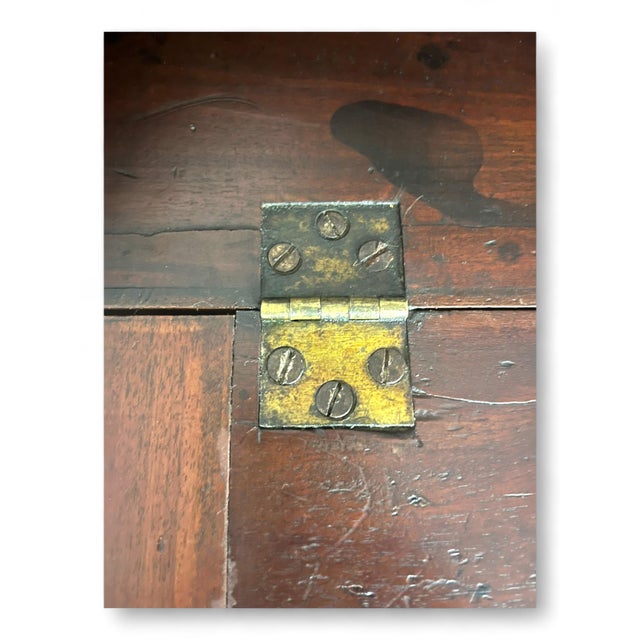 English Chest of Drawers in Mahogany For Sale - Image 6 of 18