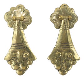 Example of Drop Ring and Pendant Pulls