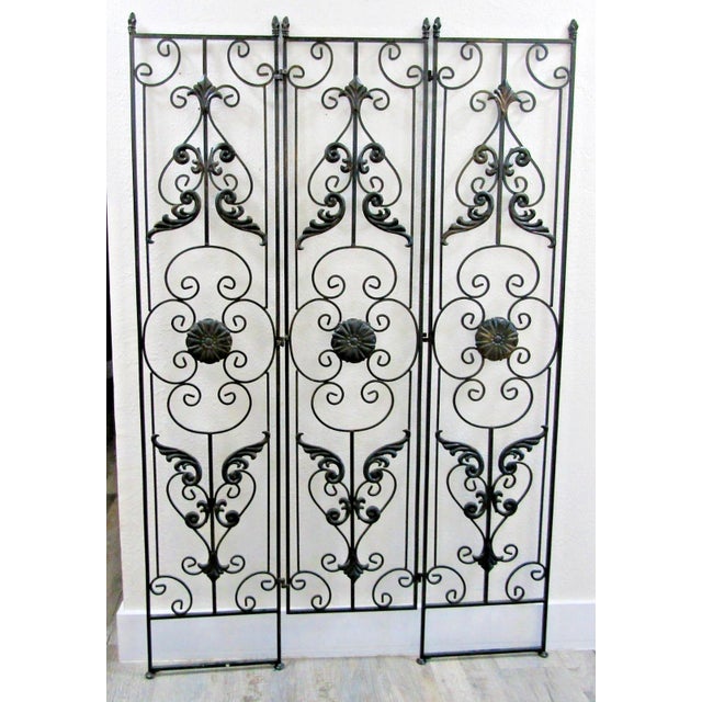 Traditional Vintage Regency Black Wrought Iron 3 Panel Room Divider For Sale - Image 3 of 15