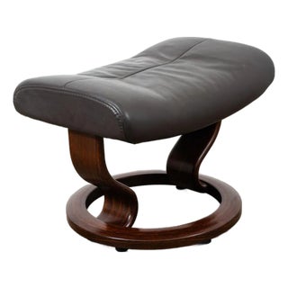 1960s Mid Century Danish Modern Ottoman Stool Brown Leather Attributed to Ekornes Metal Swivel MCM For Sale
