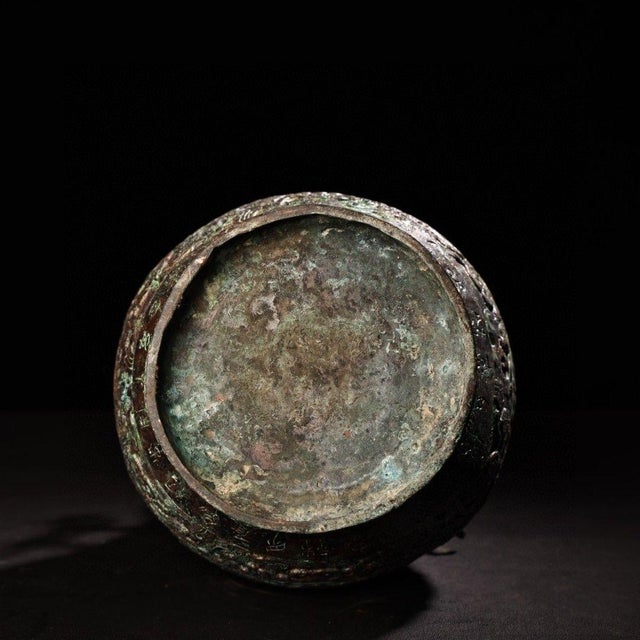 Vintage Archaic Bronze Vase With Crane Finial & Beast Handles – Hu Form Vessel For Sale In Los Angeles - Image 6 of 9