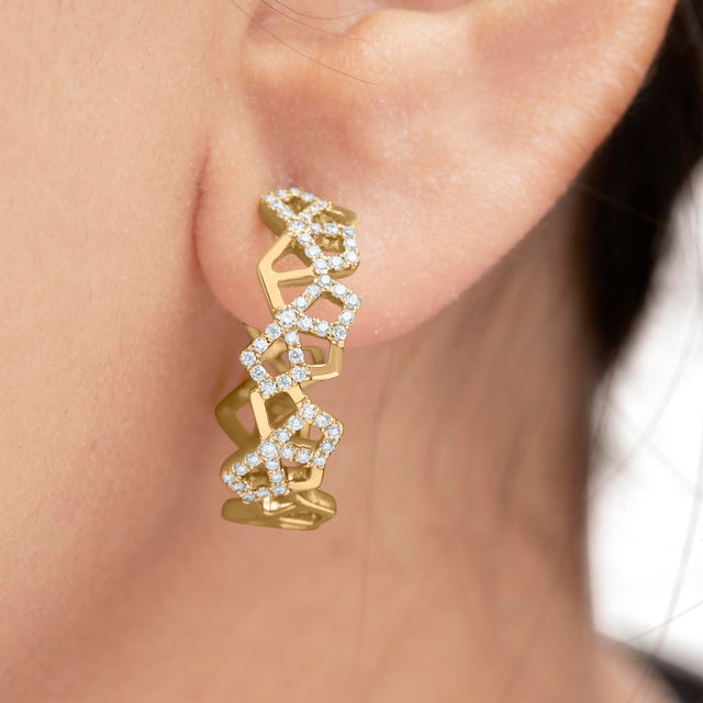 Early 21st Century 14K Yellow Gold 3/4 Cttw Diamond Honeycomb Hoop Earrings, A Pair For Sale - Image 5 of 6