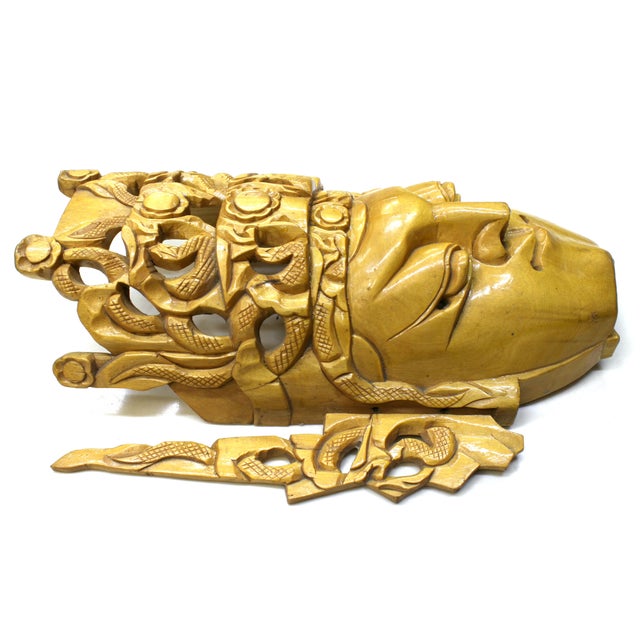 1970s Articulated Balinese Hand-Carved Albesia-Wood Rama Deity Mask & Pierced Openwork Crown For Sale - Image 5 of 10