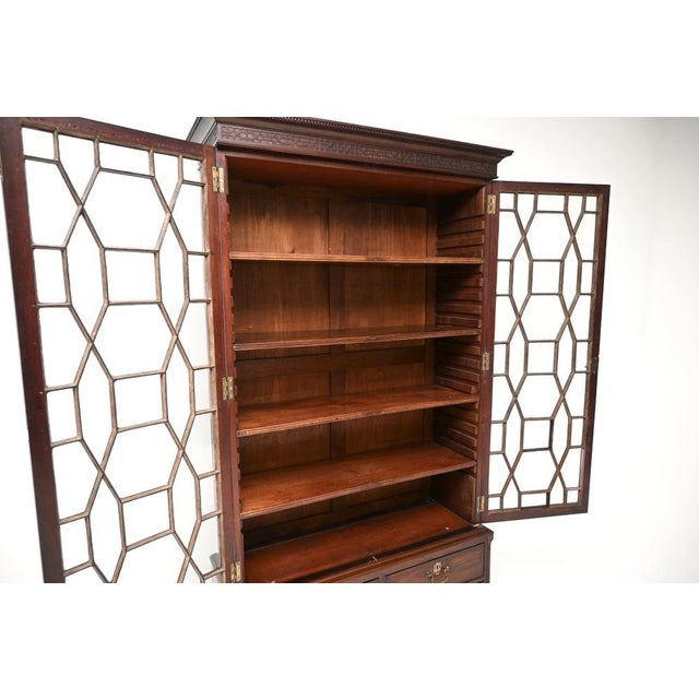 Early 19th Century Antique Georgian Bookcase, 1800s For Sale - Image 5 of 12