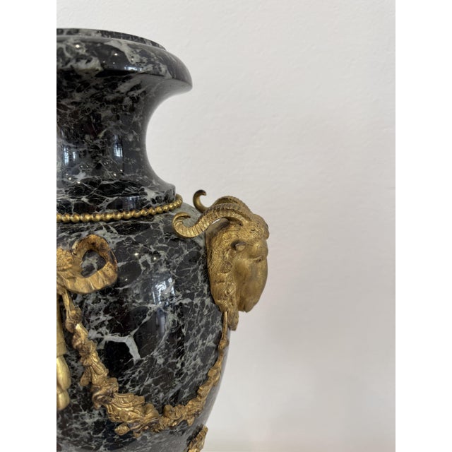 Ornamental Vase in Green Marble and Gilded Bronze, France, 1800s For Sale - Image 13 of 18